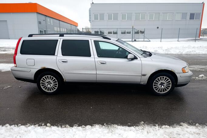 Volvo V70 2 generation R wagon 5-doors