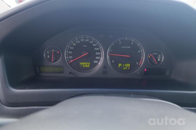 Volvo V70 2 generation R wagon 5-doors