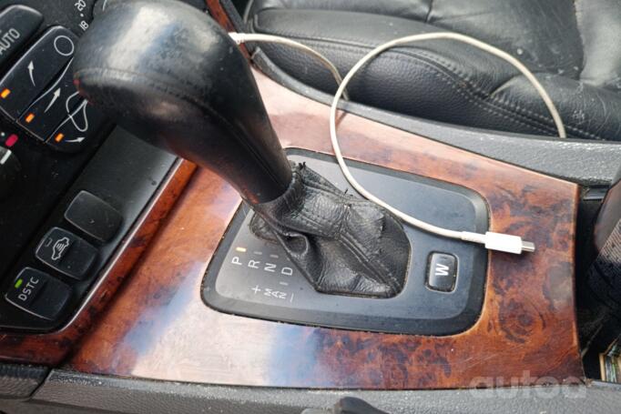 Volvo V70 2 generation R wagon 5-doors