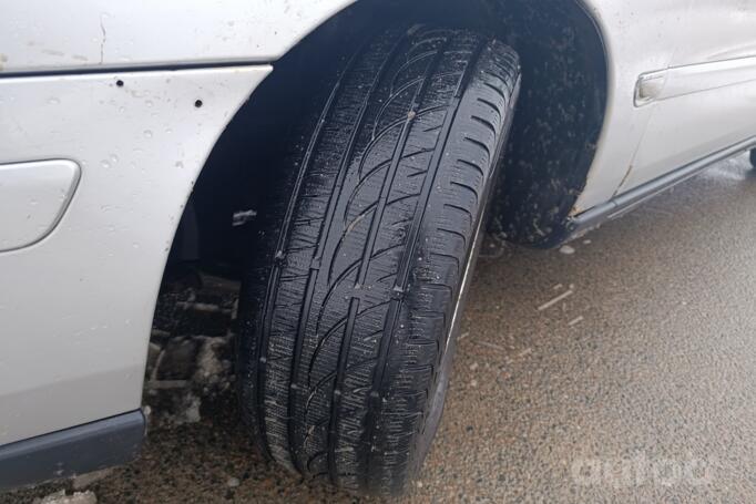 Volvo V70 2 generation R wagon 5-doors