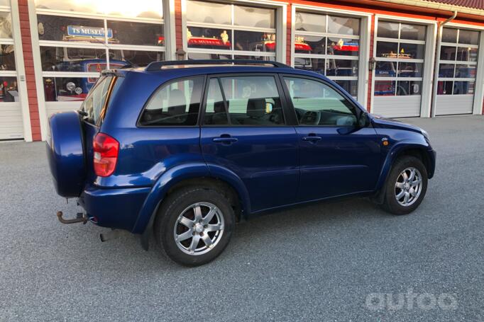 Toyota RAV 4 2 generation (XA20)