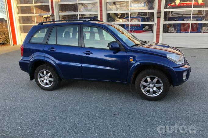Toyota RAV 4 2 generation (XA20)