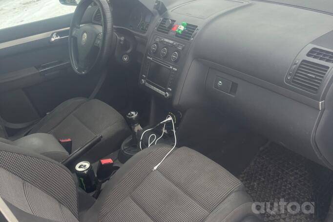 Volkswagen Touran 1 generation Minivan