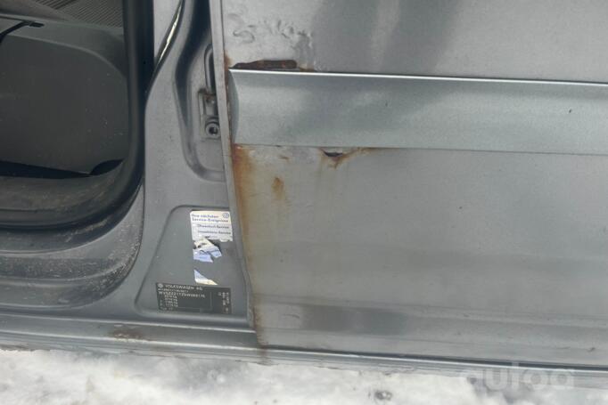 Volkswagen Touran 1 generation Minivan