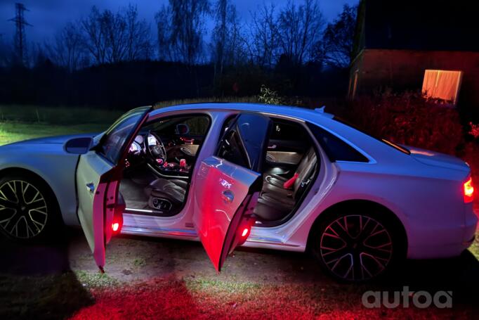 Audi A8 D4/4H Sedan