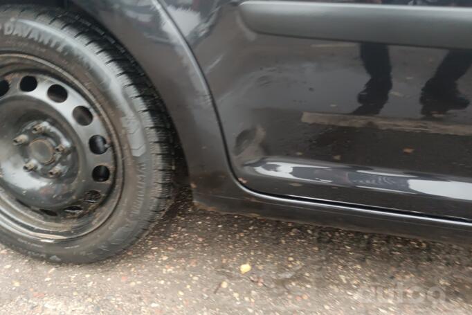 Volkswagen Touran 1 generation Minivan