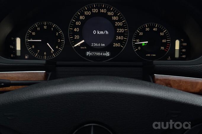 Mercedes-Benz E-Class W211 Sedan