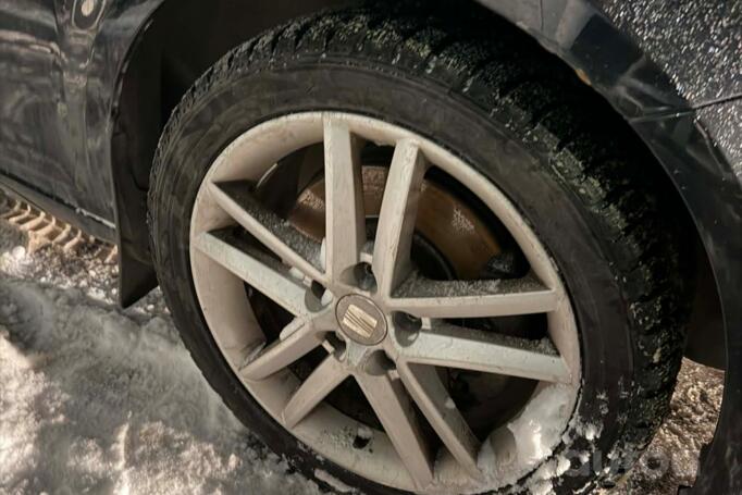 SEAT Leon 2 generation [restyling] FR hatchback 5-doors