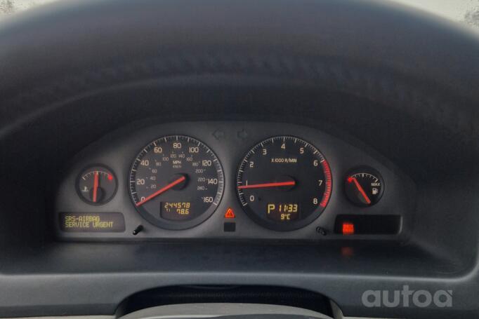 Volvo XC70 2 generation wagon