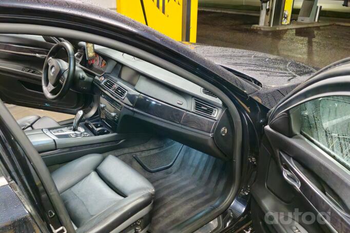 BMW 7 Series F01/F02 Sedan
