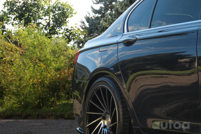 BMW 7 Series F01/F02 Sedan