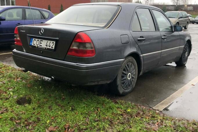 Mercedes-Benz C-Class W202/S202 Sedan