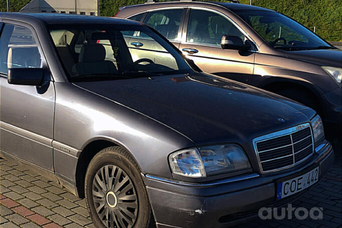 Mercedes-Benz C-Class W202/S202 Sedan