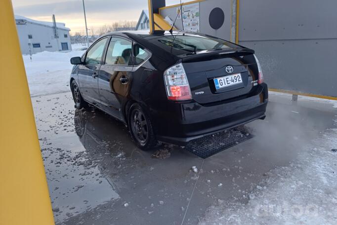 Toyota Prius 2 generation Hatchback