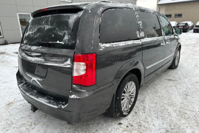 Chrysler Town & Country 5 generation [restyling]