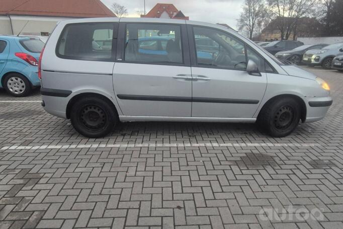 Peugeot 807 1 generation Minivan
