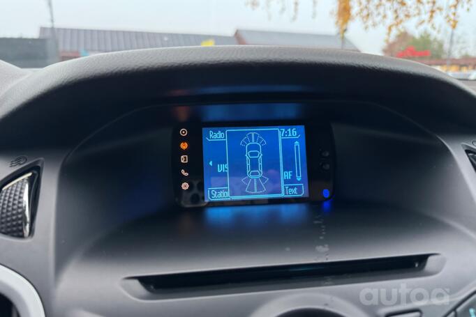 Ford Focus 3 generation wagon 5-doors