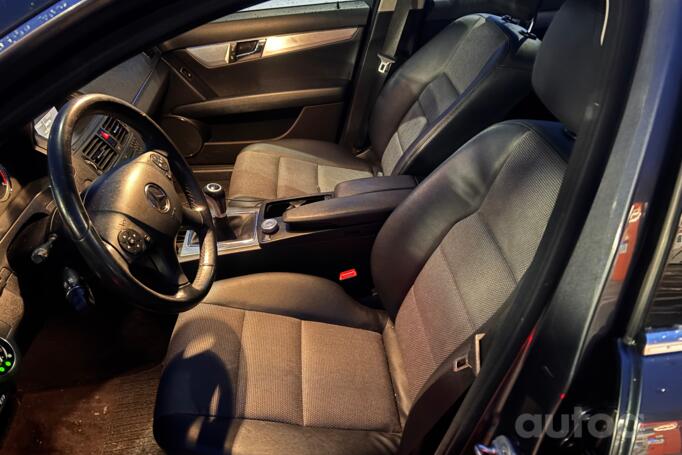 Mercedes-Benz C-Class W204/S204 Sedan 4-doors