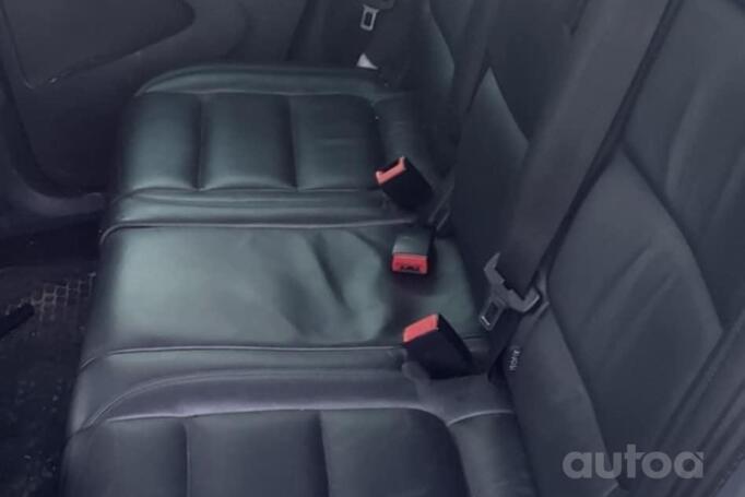 Volkswagen Tiguan 1 generation [restyling] Crossover