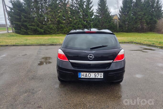 Opel Astra H Hatchback