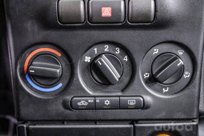 Opel Zafira A Minivan 5-doors