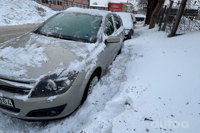 Opel Astra H Hatchback