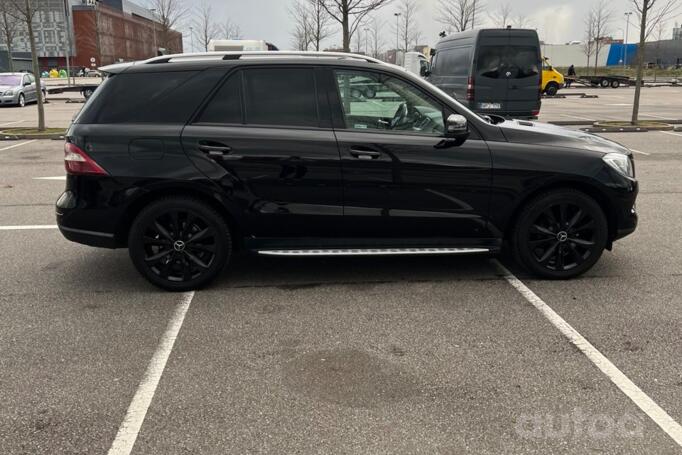 Mercedes-Benz M-Class W166 Crossover 5-doors