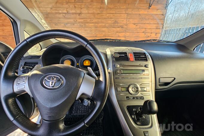 Toyota Auris 1 generation Hatchback 5-doors