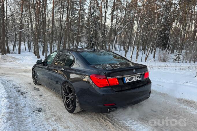 BMW 7 Series F01/F02 Sedan