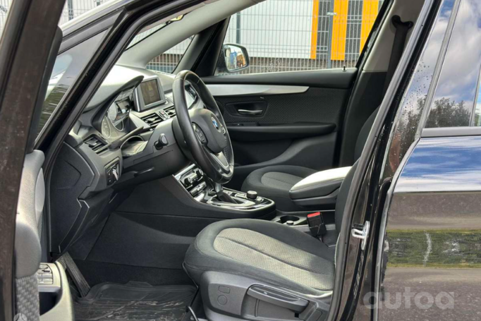 BMW 2 Series Active Tourer F45 Minivan