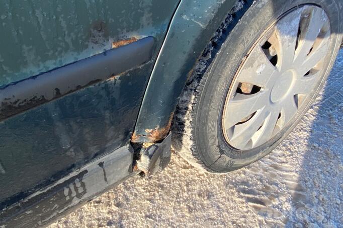 Volkswagen Passat B5 Sedan 4-doors