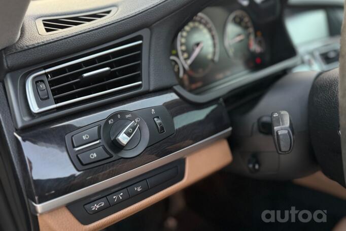 BMW 7 Series F01/F02 Sedan