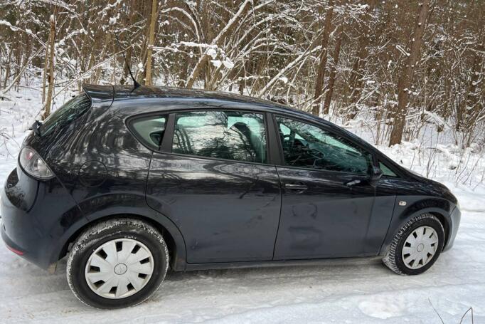 SEAT Leon 2 generation Hatchback 5-doors
