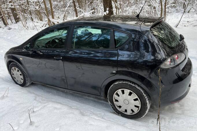 SEAT Leon 2 generation Hatchback 5-doors
