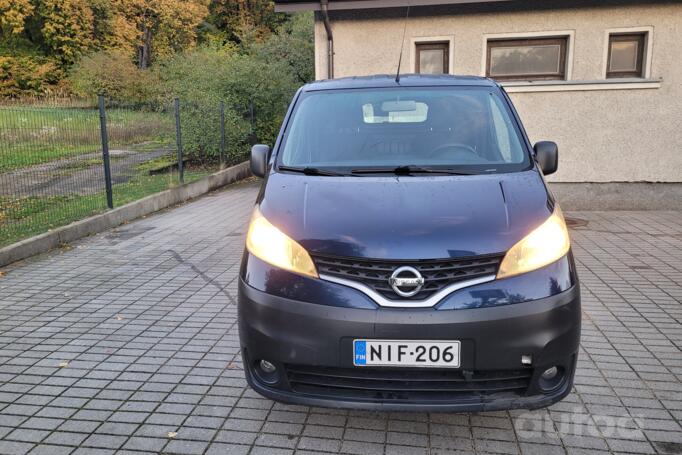 Nissan NV200 1 generation Combi minivan