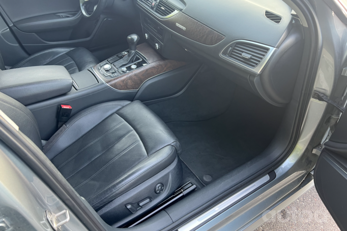 Audi A6 4G/C7 Sedan
