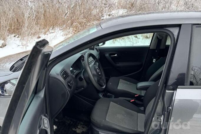 Volkswagen Polo 5 generation Hatchback 5-doors