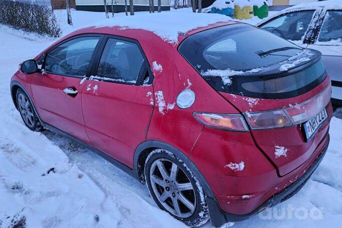 Honda Civic 8 generation Hatchback 5-doors