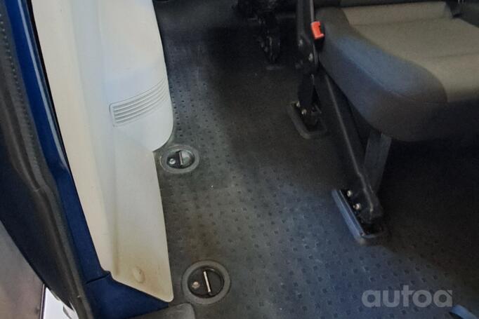 Volkswagen Transporter T6 Kombi minivan 4-doors