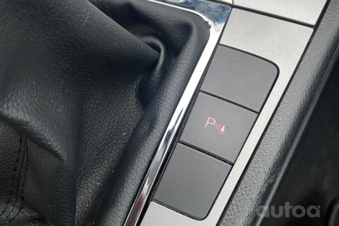 Volkswagen Passat B6 wagon 5-doors