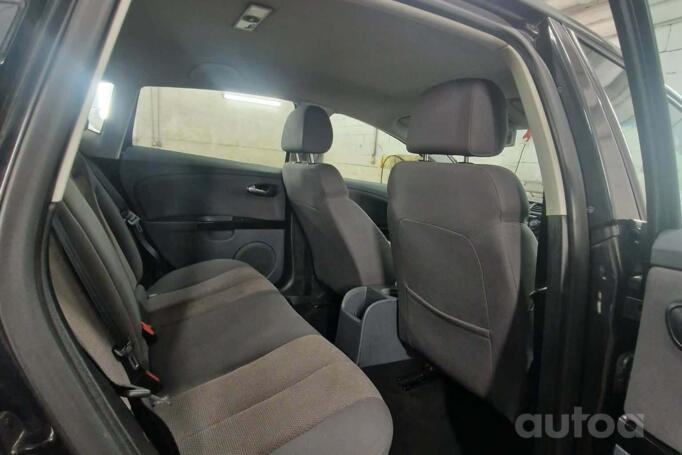 SEAT Leon 2 generation [restyling] Hatchback 5-doors