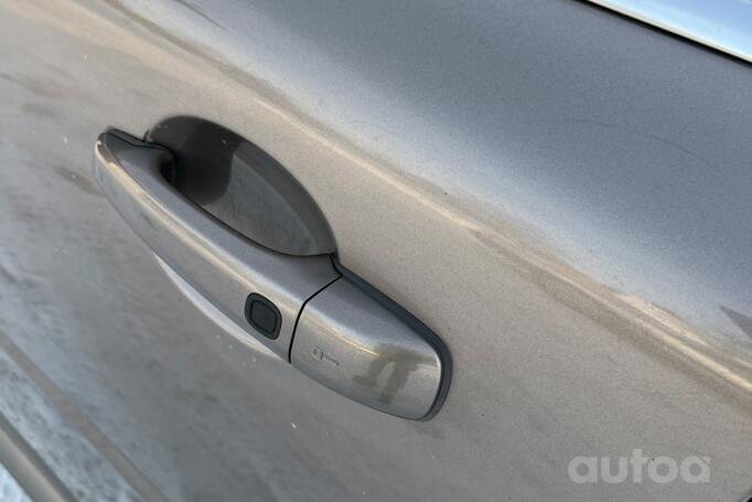 Volvo V70 3 generation wagon