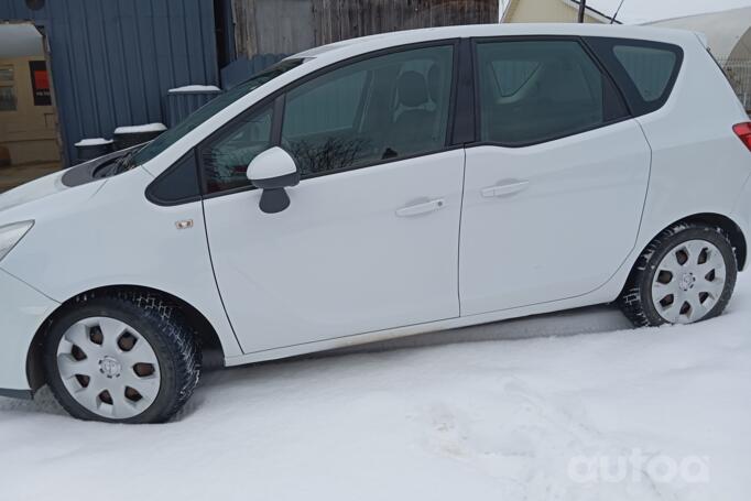 Opel Meriva 2 generation Minivan