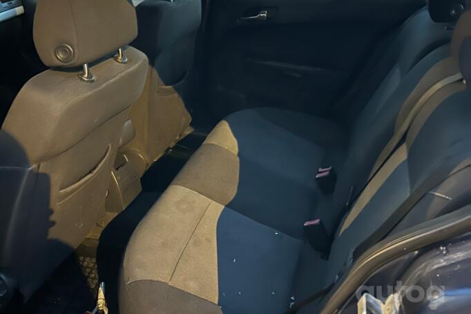 Opel Astra H Hatchback