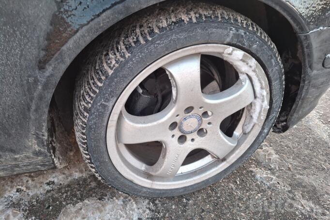 Mercedes-Benz E-Class W211 Sedan