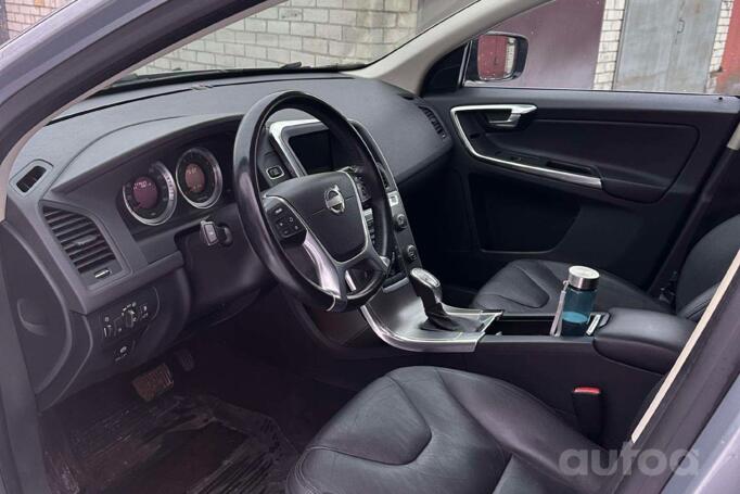 Volvo XC60 1 generation [restyling] Crossover