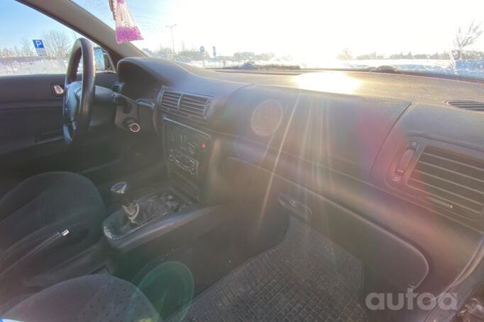 Volkswagen Passat B5 Sedan 4-doors