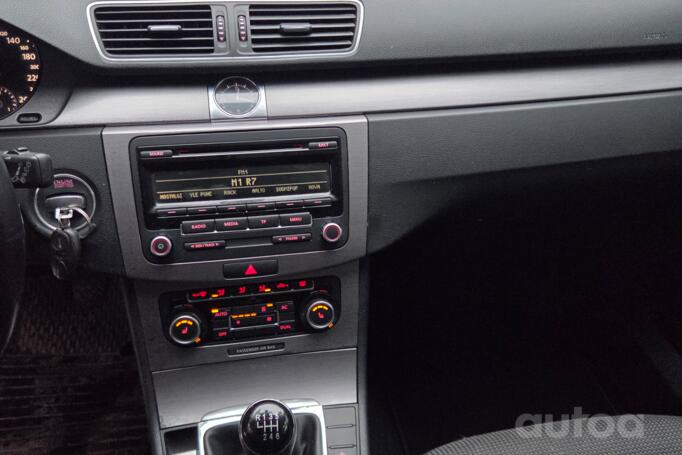 Volkswagen Passat B7 Passat Alltrack (B7)