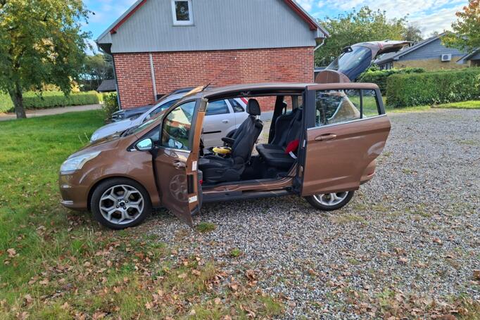 Ford B-MAX 1 generation