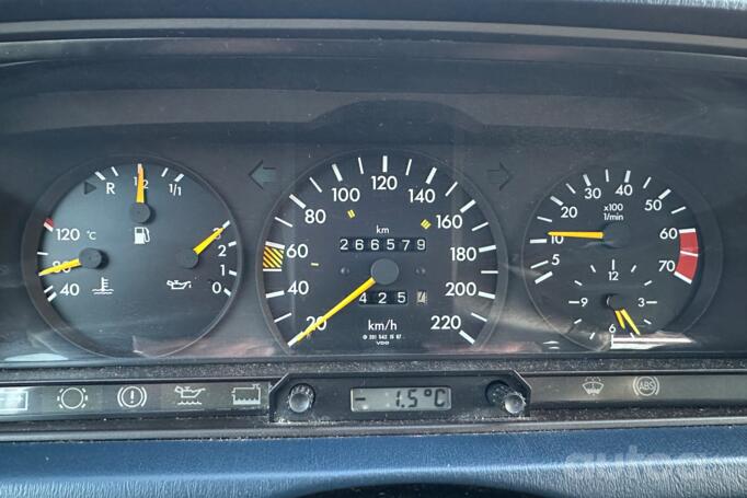 Mercedes-Benz 190 (W201) 1 generation